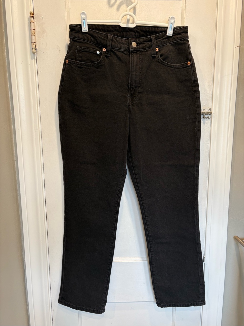 Black Ultra High-Waisted Ankle Length Jeans